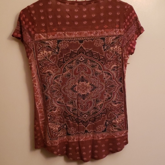 Shirt - Picture 2 of 4